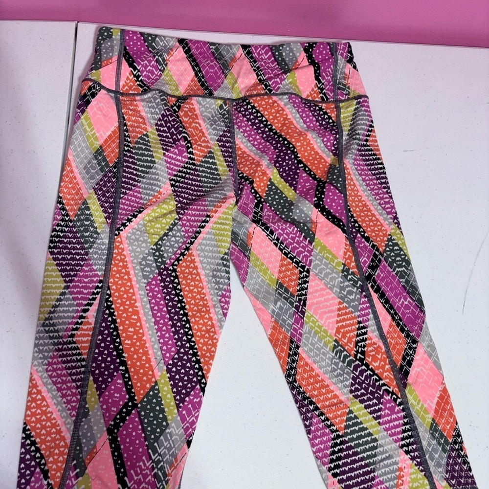 Colorful Geometric Patterned Leggings - Picture 6 of 9